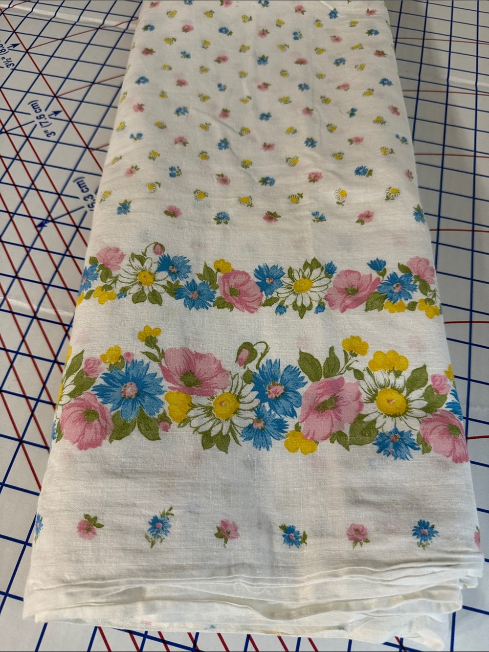 Vintage 1970s Floral Border Cotton Fabric 2.5 Yards x 40 White Pink Blue Ditsy